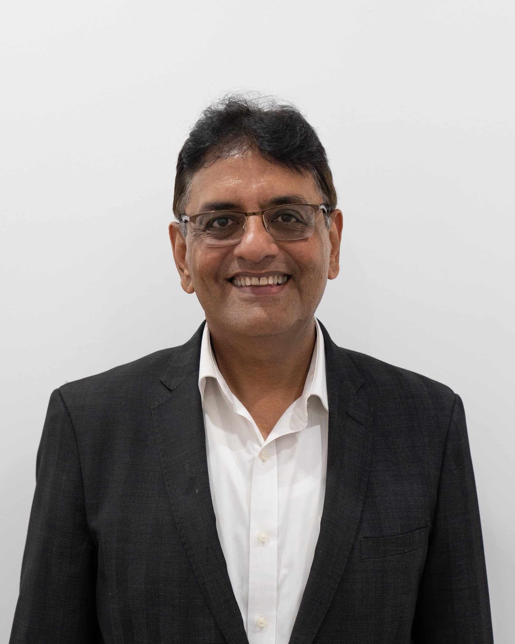Dr Sunil Bhojwani